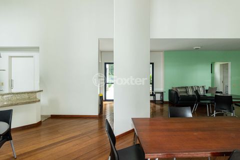 Image 61 - 1040239