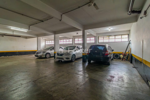 Image 37 - 1028386