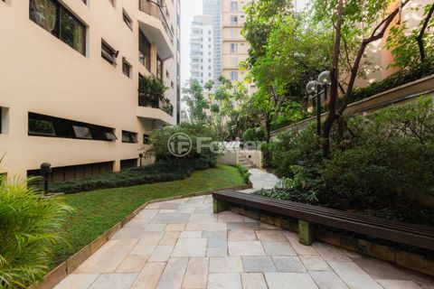 Image 28 - 322223