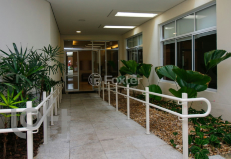 Image 40 - 1028520