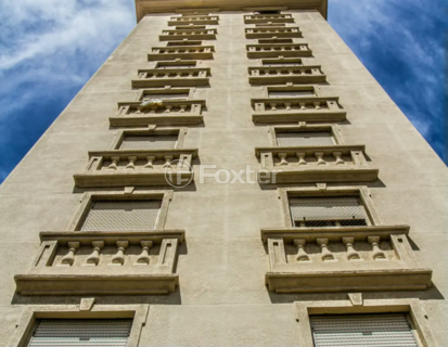 Image 21 - 330612