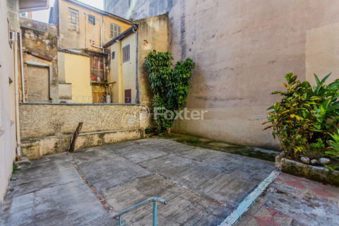 Image 30 - 817577