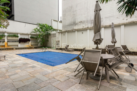 Image 34 - 989583