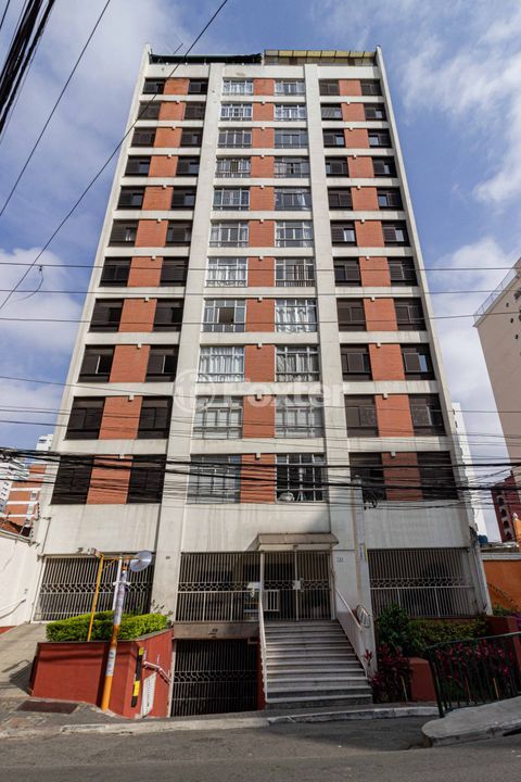 Image 20 - 872529
