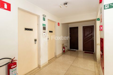 Image 22 - 872529