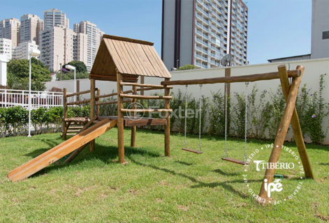 Image 11 - 42303