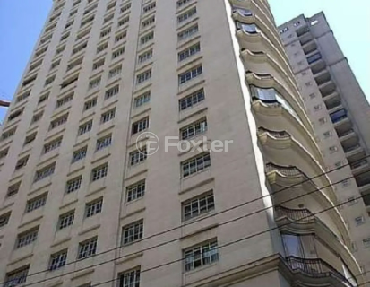 Image 68 - 1030056
