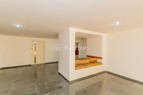 Image 32 - 700336
