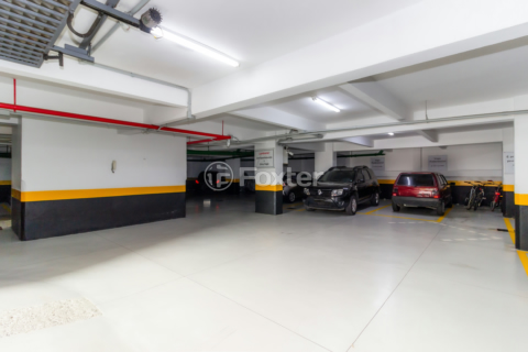Image 30 - 703632