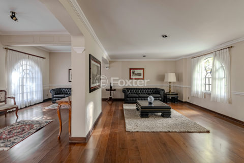 Image 35 - 1010340