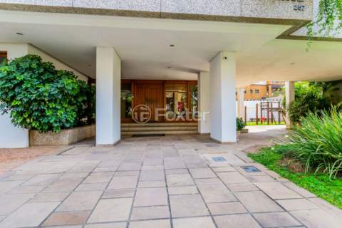 Image 40 - 1028700