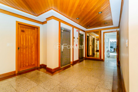 Image 42 - 1028700