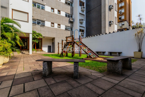 Image 45 - 1028700
