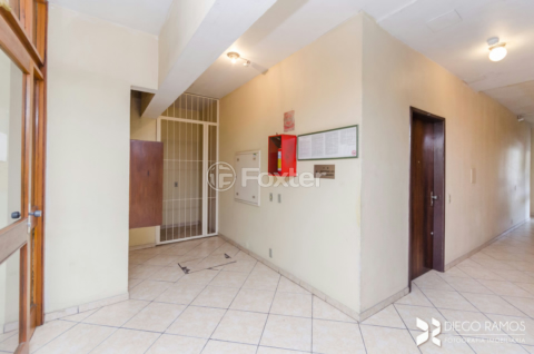 Image 32 - 1003739