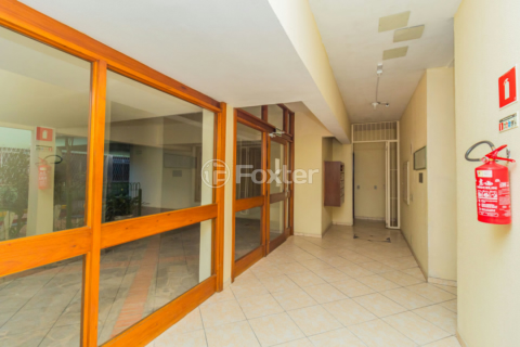 Image 31 - 1003739