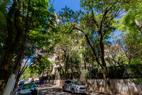 Image 34 - 1041758
