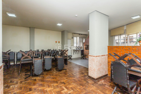 Image 28 - 986316