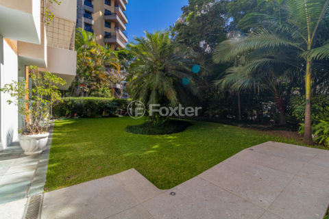 Image 35 - 989303