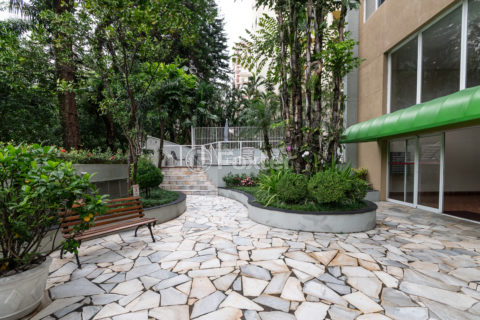 Image 37 - 986428