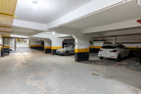 Image 31 - 1037519