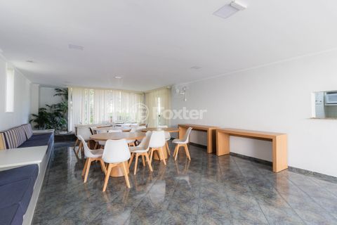 Image 47 - 879123