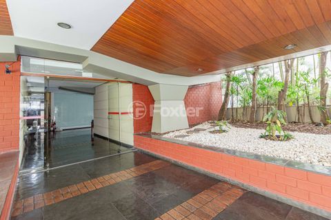Image 37 - 892574