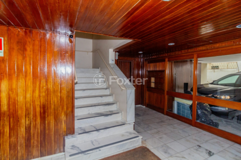 Image 32 - 992571