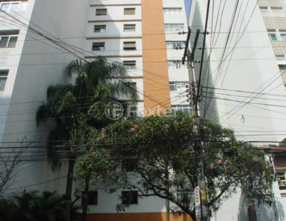 Image 10 - 985775