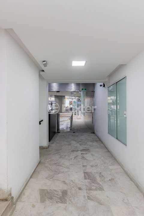 Image 35 - 876565