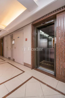Image 42 - 1004789
