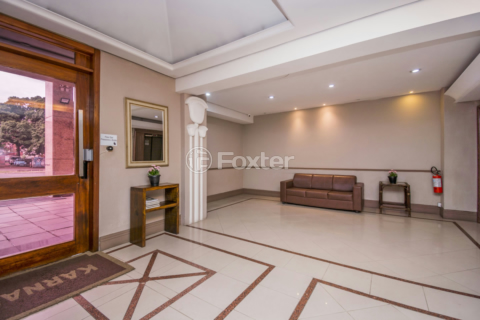 Image 37 - 1004789