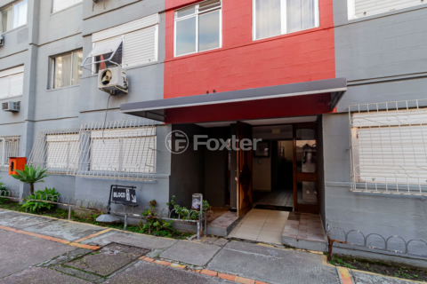 Image 30 - 883240