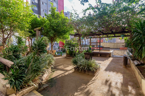 Image 34 - 883240