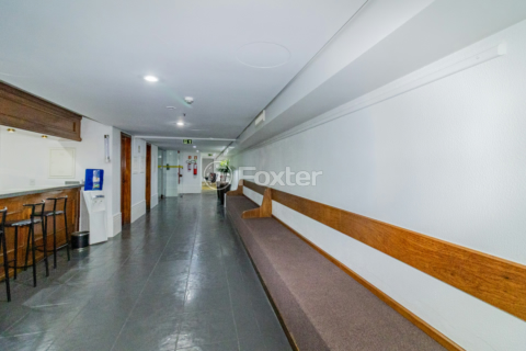 Image 67 - 989398