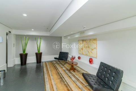 Image 32 - 989398