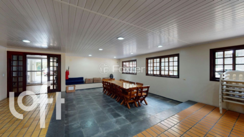 Image 45 - 1015356