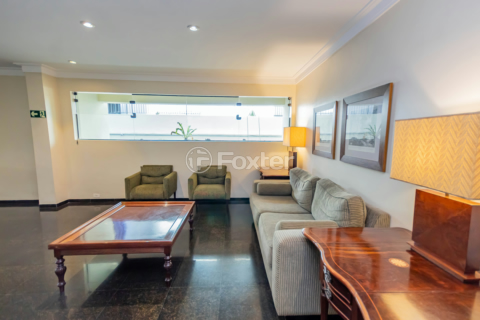 Image 30 - 1012383