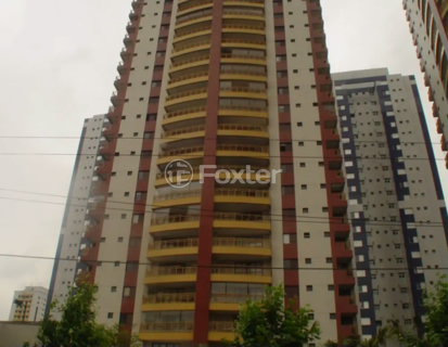 Image 25 - 982335