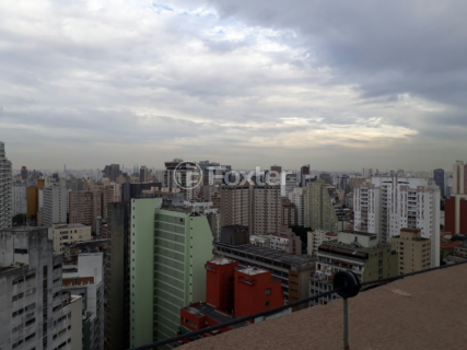 Image 27 - 1015803