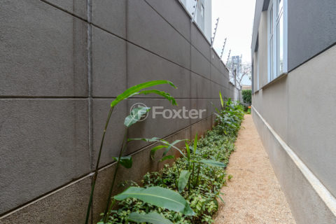 Image 56 - 979628