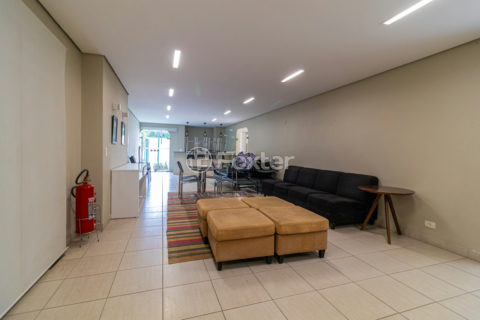 Image 43 - 1015900