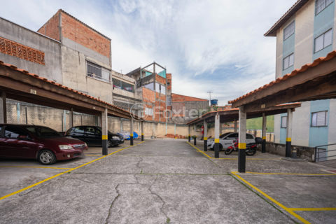 Image 30 - 1021048