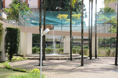 Image 52 - 957397
