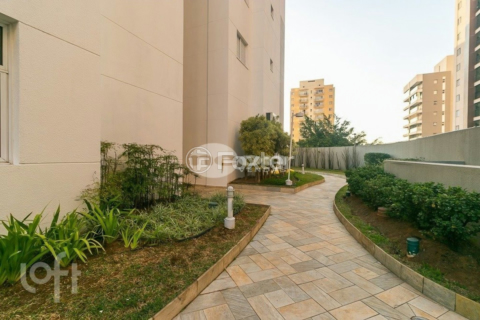 Image 29 - 967706