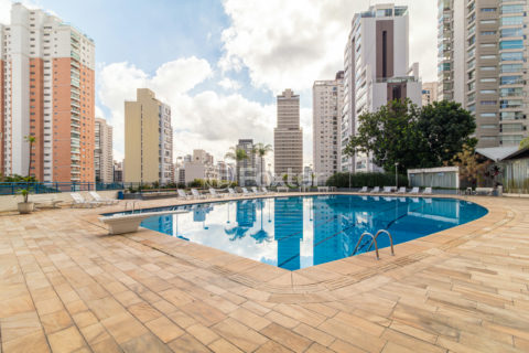 Image 21 - 999207