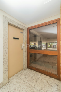 Image 32 - 1011242