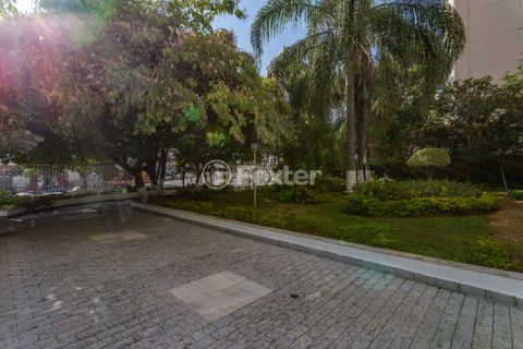 Image 58 - 718073