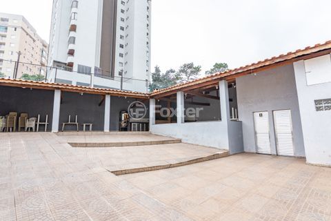 Image 31 - 956898