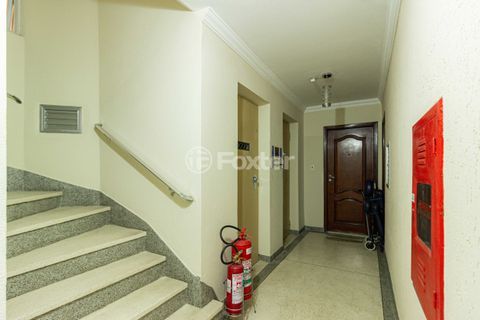 Image 19 - 926587