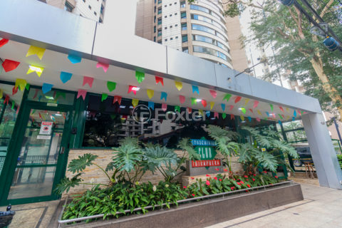 Image 35 - 982097